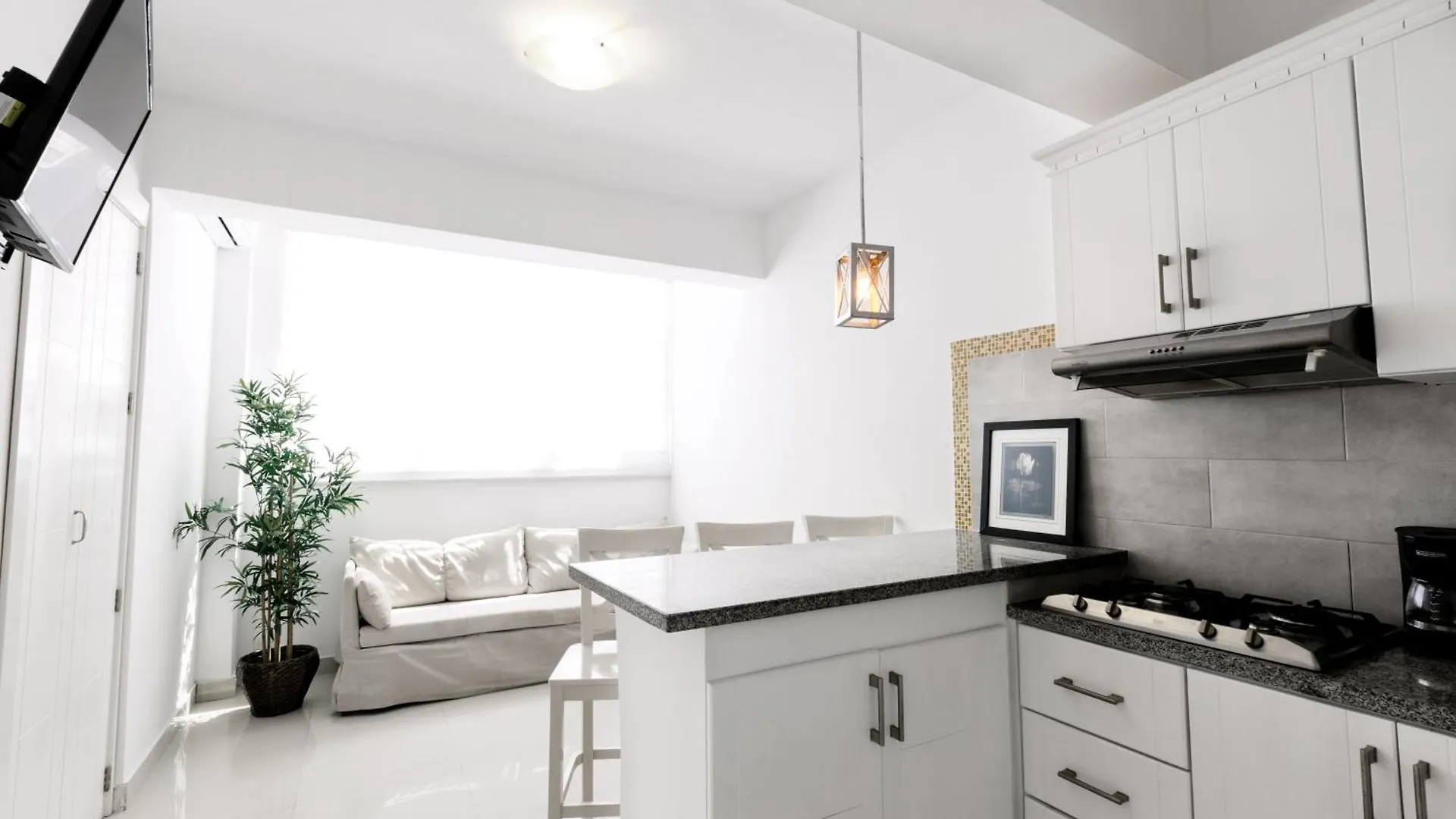 Aventura Studios And Suites - Los Corales Beach - Good Location With Many Restaurants Punta Cana 5*,